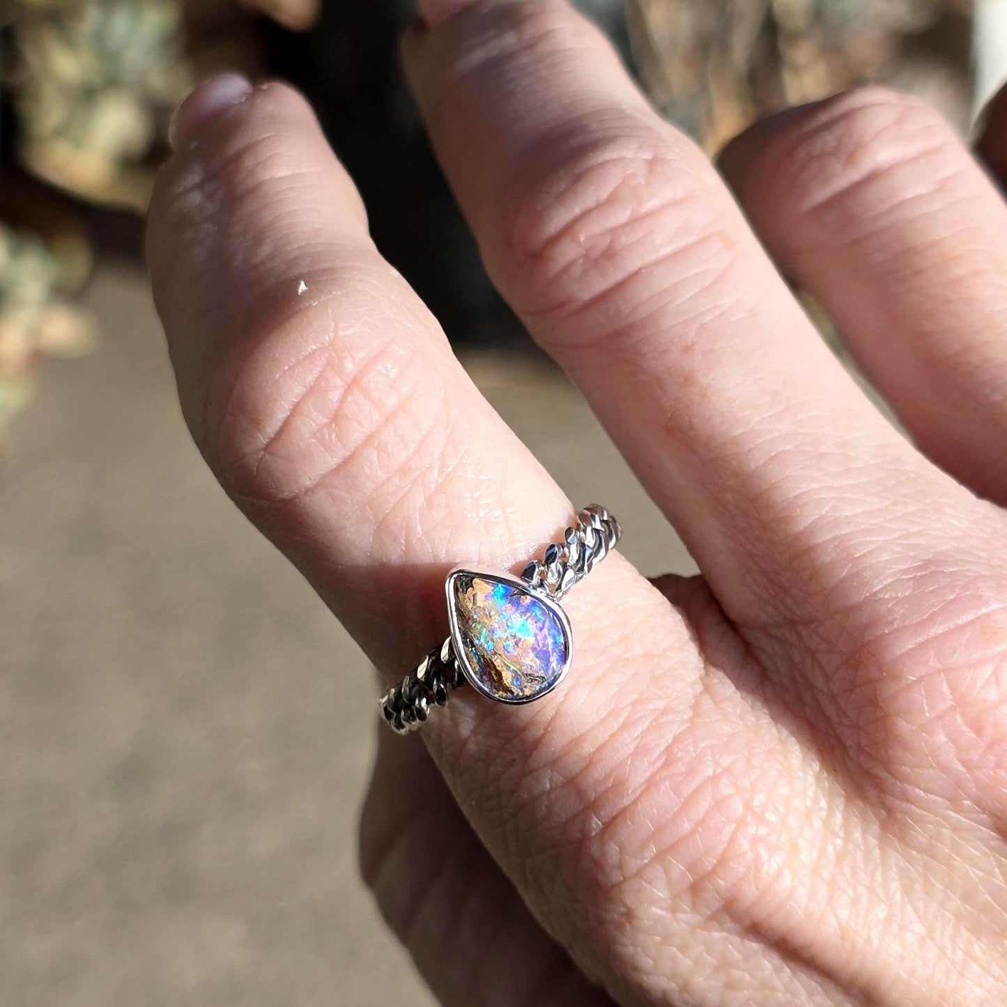 Flaw**Pipe Opal Curb Chain Ring size 8