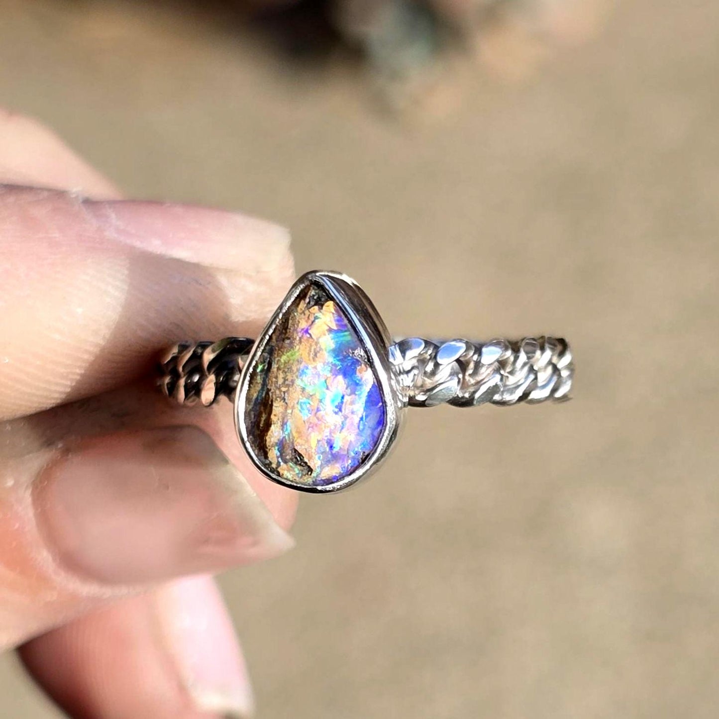 Flaw**Pipe Opal Curb Chain Ring size 8