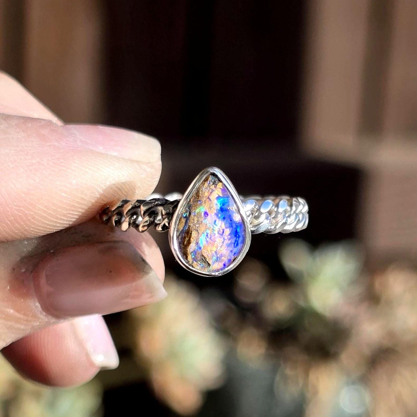 Flaw**Pipe Opal Curb Chain Ring size 8